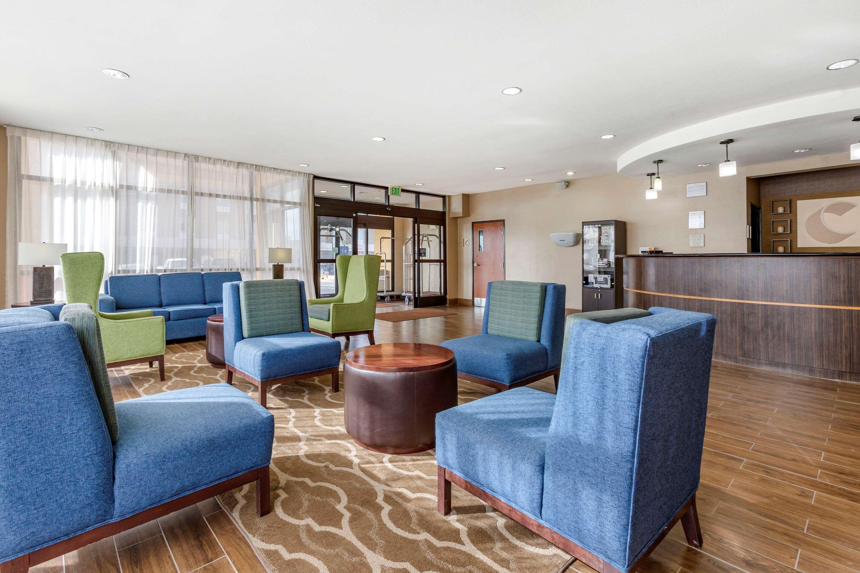 Comfort Suites Hobbs Bagian luar foto