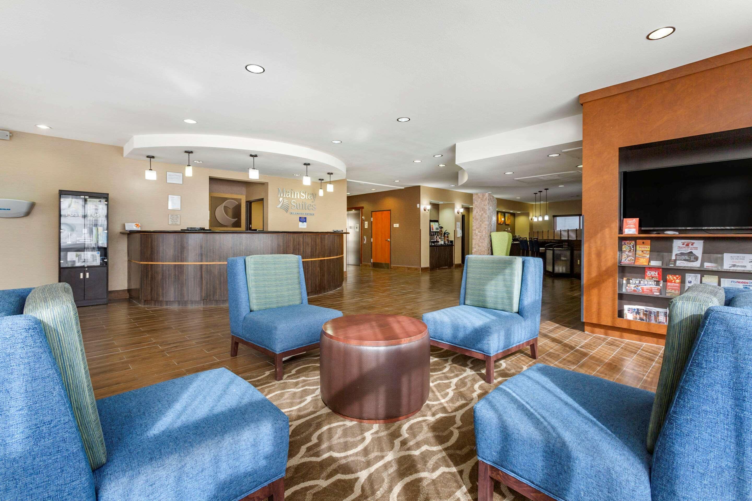 Comfort Suites Hobbs Bagian luar foto